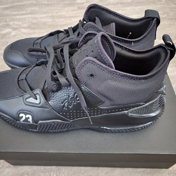 Jordans - Picture 2 of 11